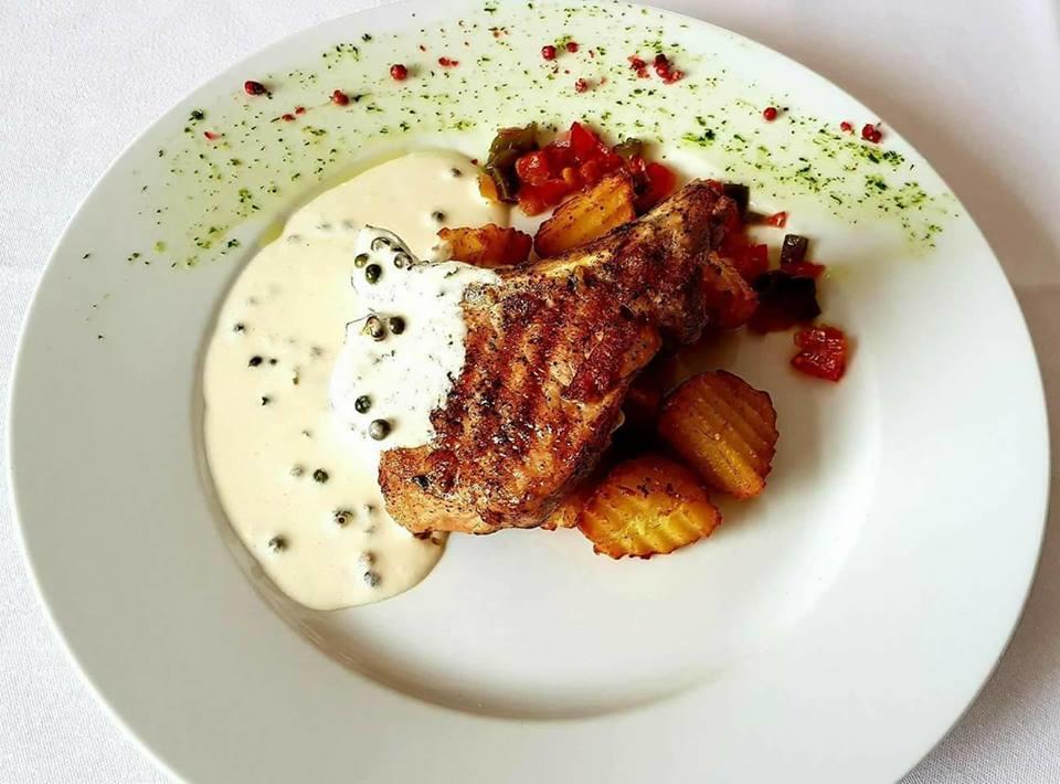 Bors Iris Hotel מראה חיצוני תמונה