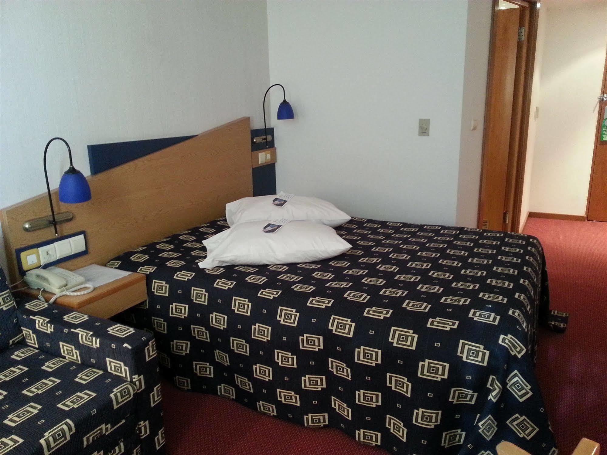 Bors Iris Hotel מראה חיצוני תמונה