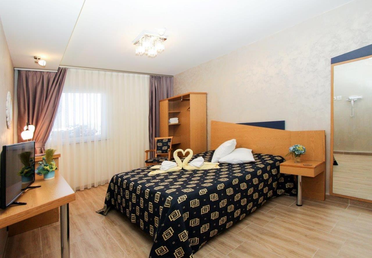 Bors Iris Hotel מראה חיצוני תמונה